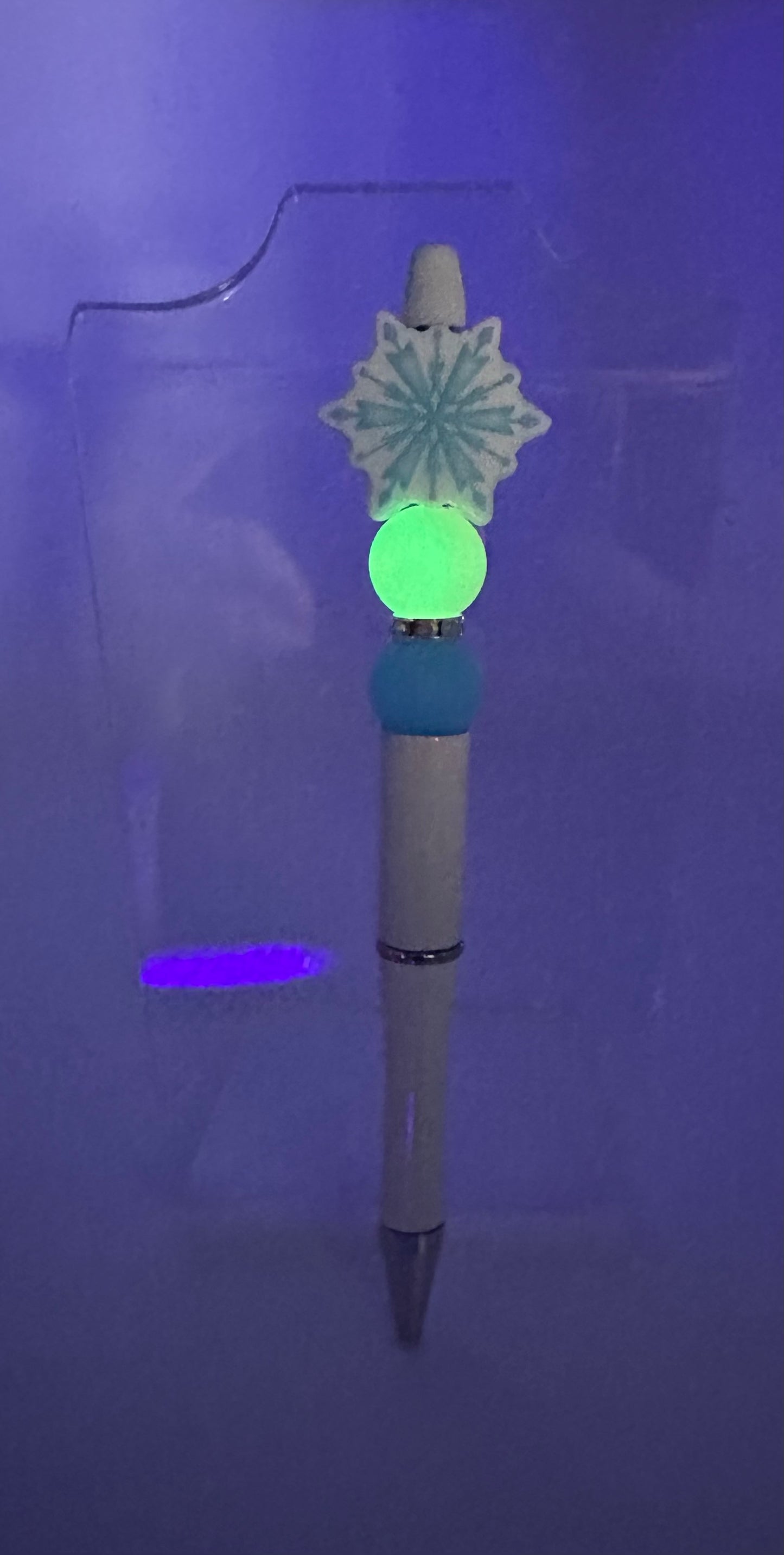 Glowing Snowflake Pen